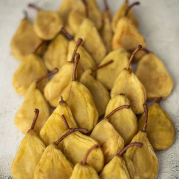 Whole Dried Pears — 100g